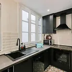 Lovely Spacious & Bright 2-Bedroom Near Montmartre
