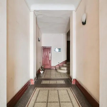 Lovely Spacious & Bright 2-bedroom Near Montmartre * Paris