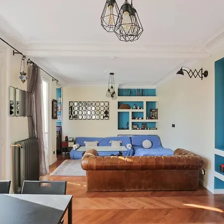 Lovely Spacious & Bright 2-bedroom Near Montmartre * Parigi