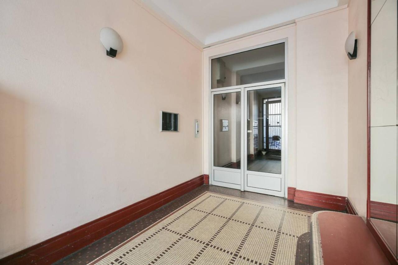 Lovely Spacious & Bright 2-bedroom Near Montmartre Paris