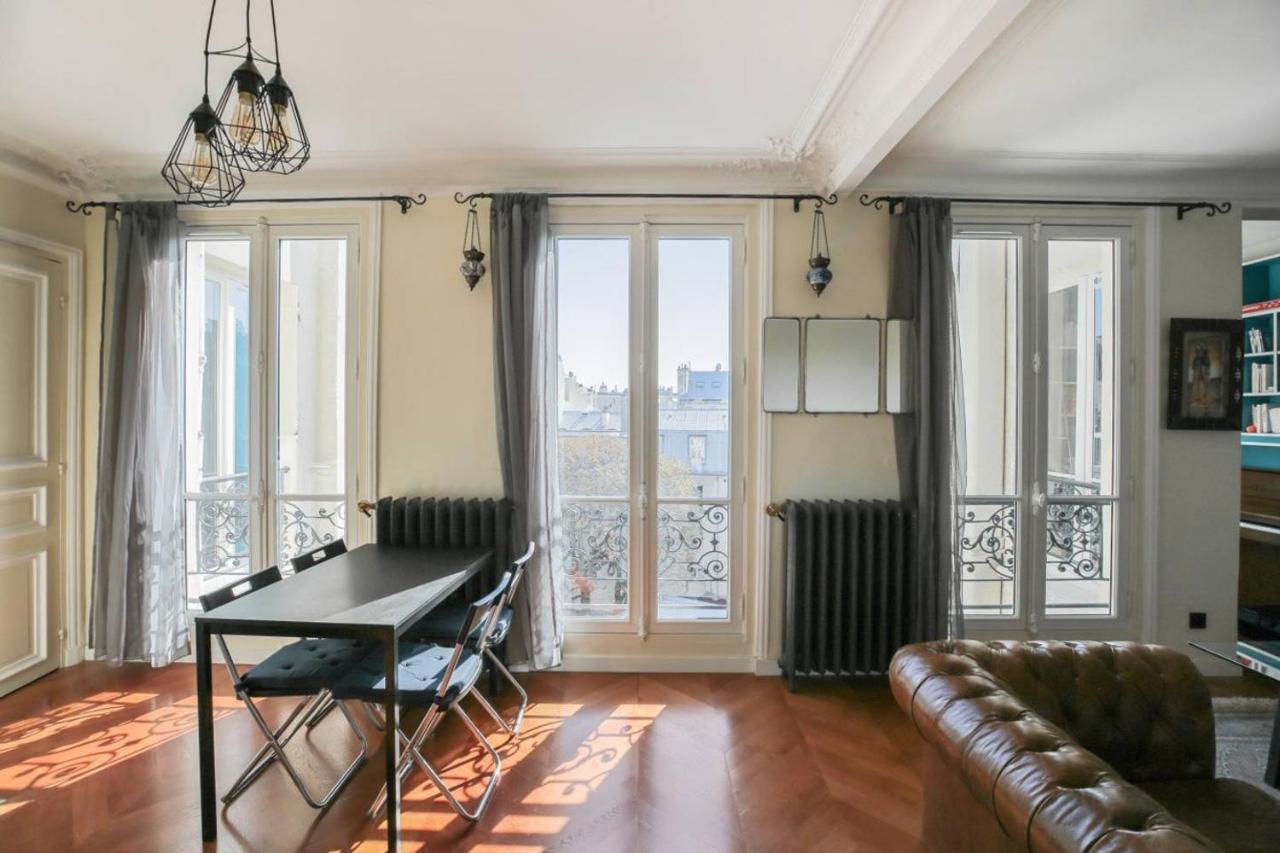Lovely Spacious & Bright 2-bedroom Near Montmartre