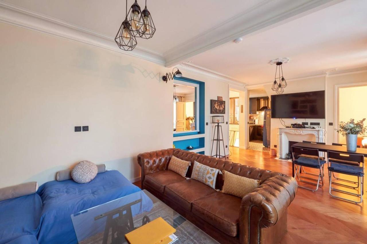 Lovely Spacious & Bright 2-bedroom Near Montmartre Apartment